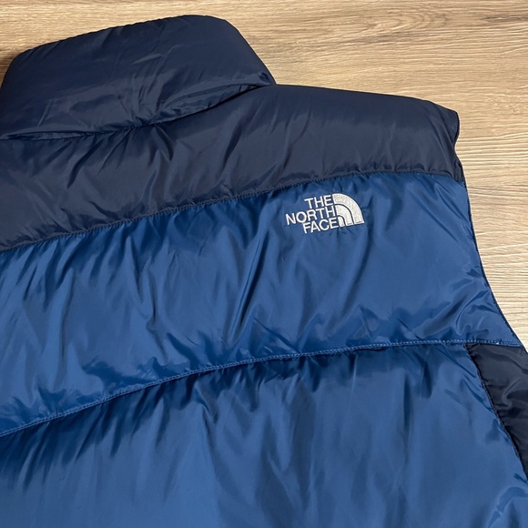 The North Face 550 Puffer Vest - Picture 6 of 6